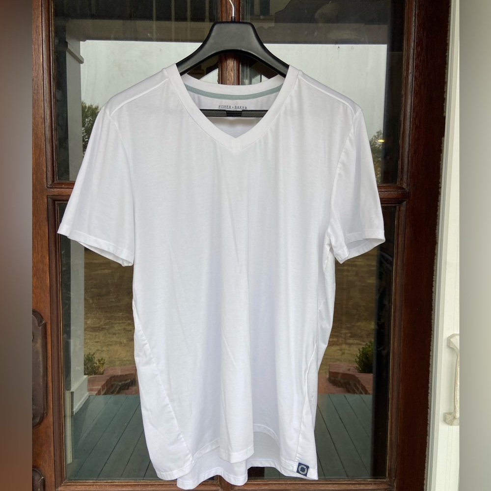 FISHER+BAKER Mission v neck‎ white tee shirt. XL